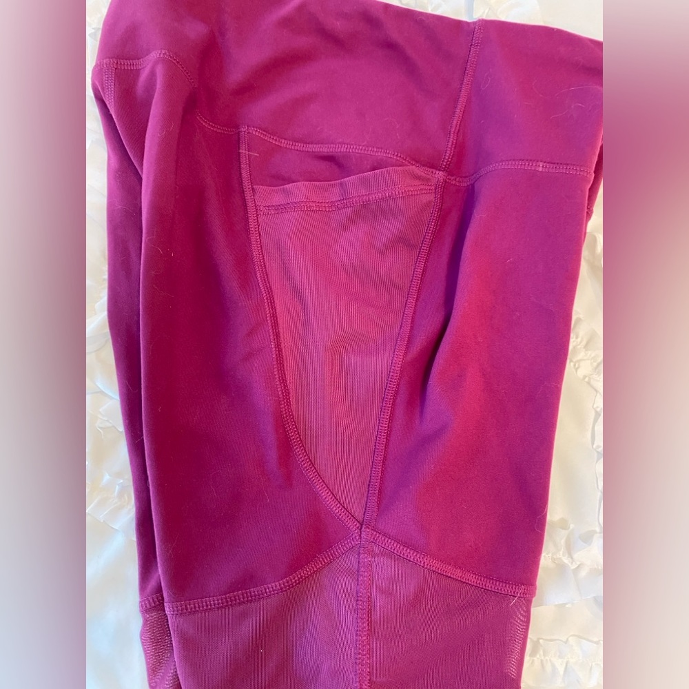 Women's Blue and Burgundy Workout Shorts and Yoga Top Set Size M - Picture 4 of 16